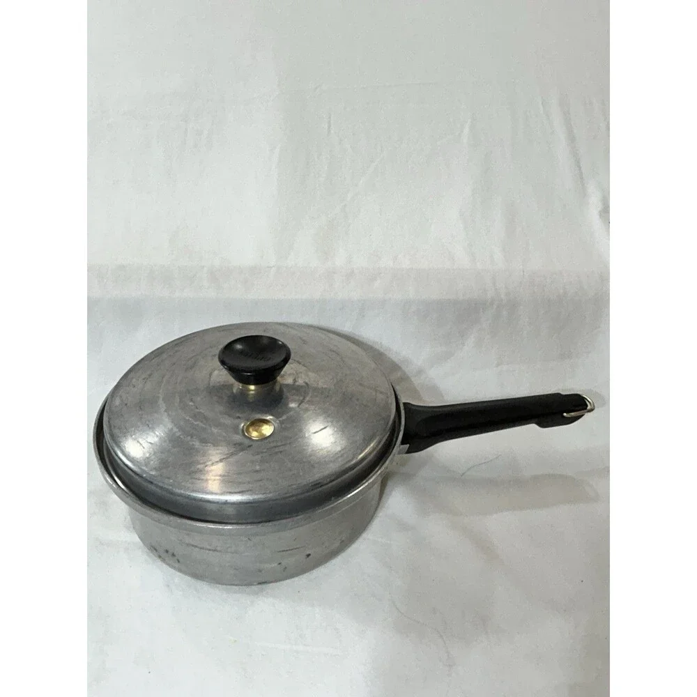 Vintage Mirro Aluminum Saucepan Set 1 Qt 2 Qt With Lids Steamer Vents